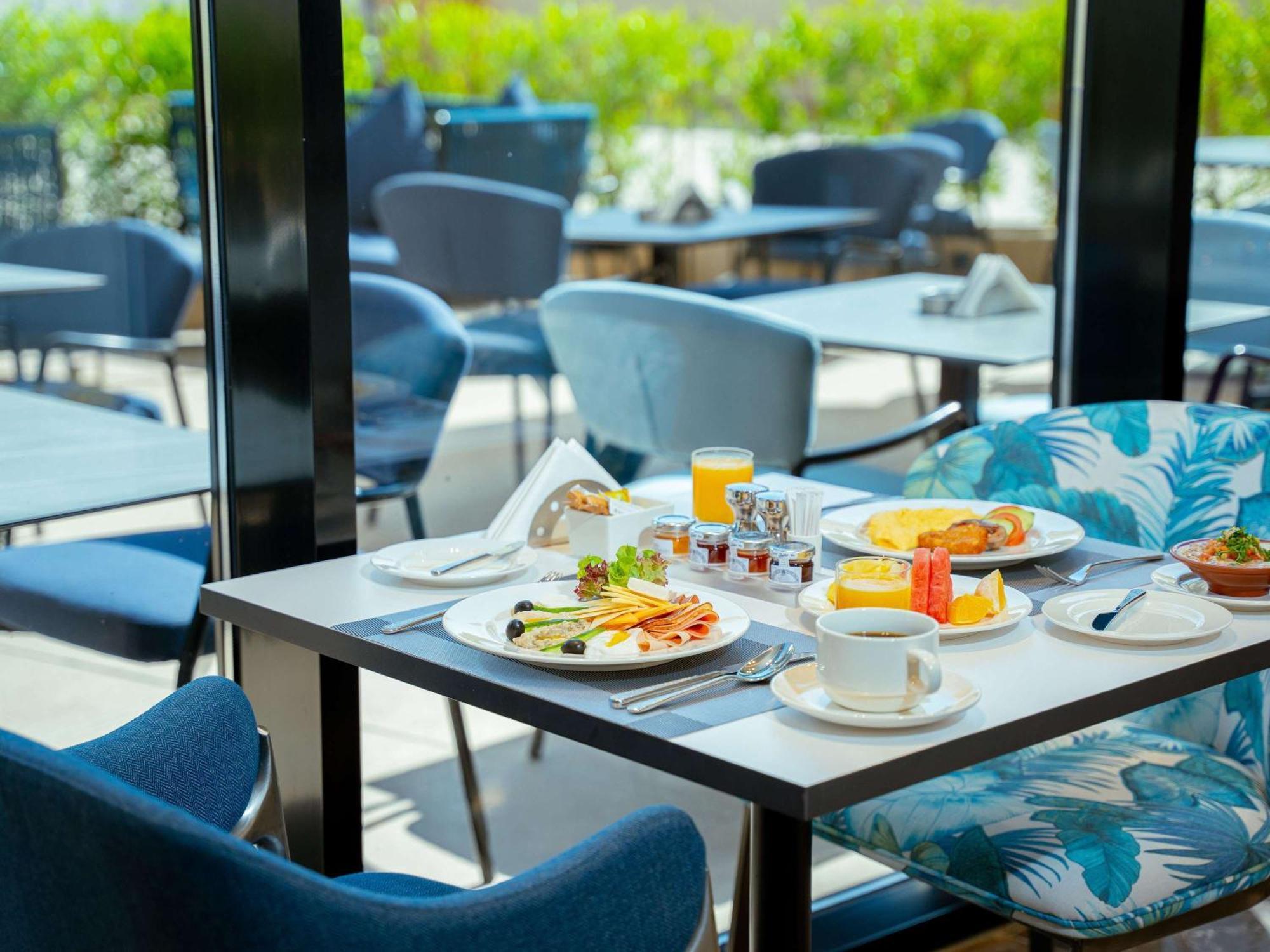 Mercure Riyadh Al Anoud Exteriör bild